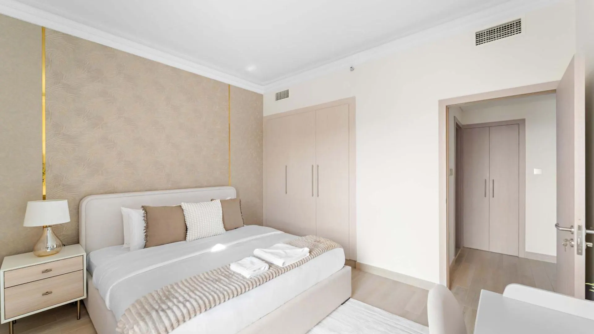 Silkhaus Canalside 1Br At Water'S Edge In Yas Island Abu Dzabi Apartman