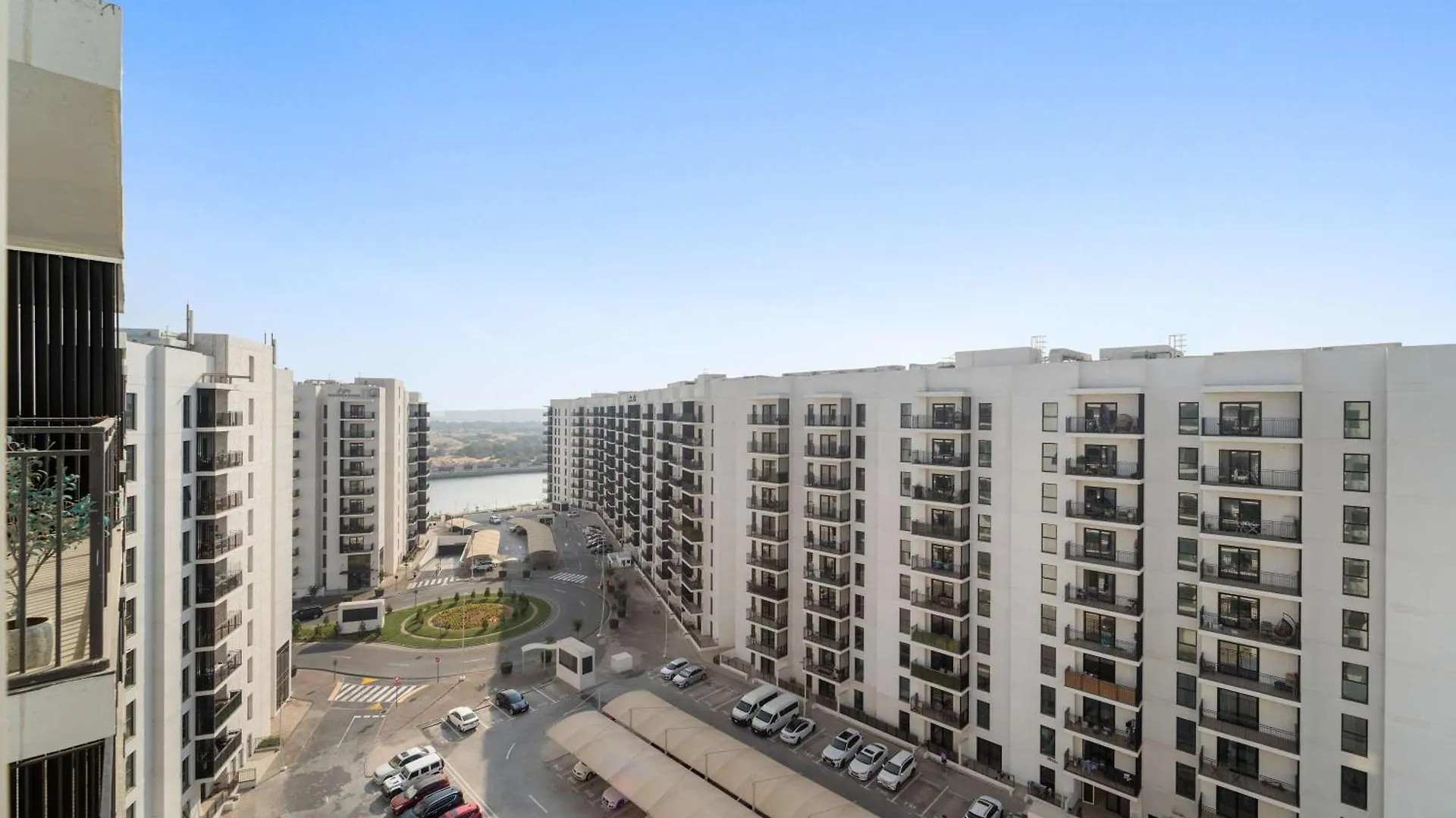 Silkhaus Canalside 1Br At Water'S Edge In Yas Island Abu Dzabi Apartman